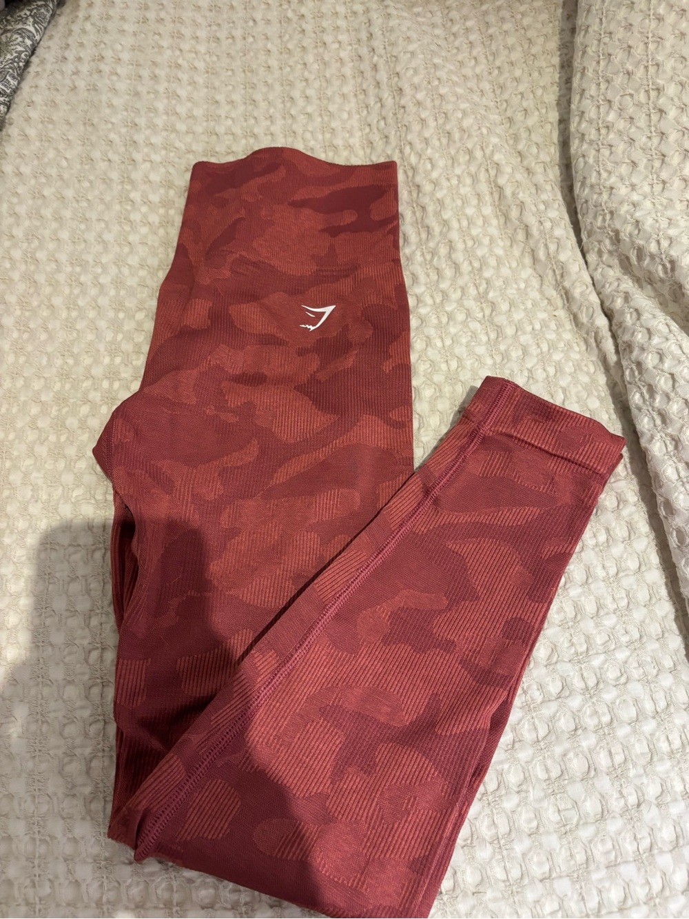 Gymshark rose (pinkish red) Adapt Camo Leggings